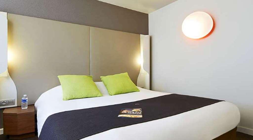 Готель Campanile Prime - Nimes Centre Номер фото