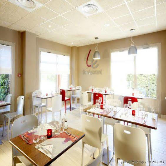 Готель Campanile Prime - Nimes Centre Екстер'єр фото